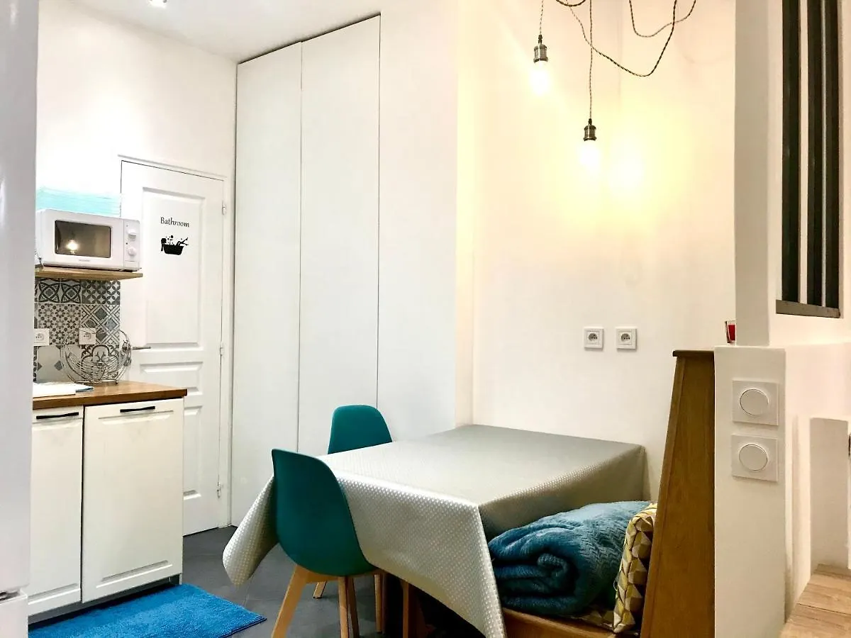 Adorable Souplex Batignolles Apartment Paris