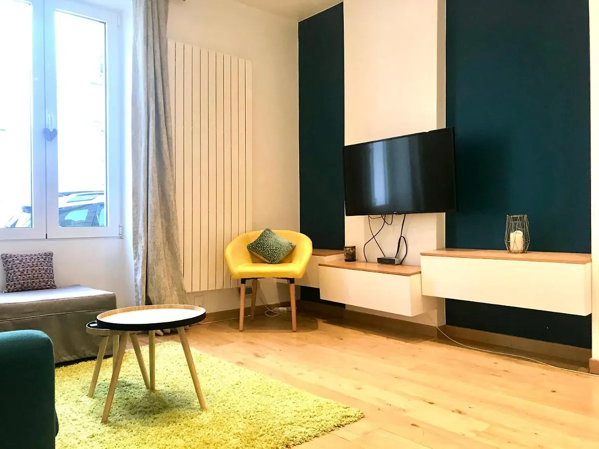 Adorable Souplex Batignolles Apartment Paris